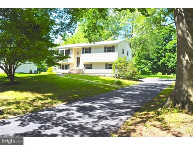 9 Meadowview Dr, East Windsor, NJ 08512 - photo 2