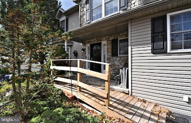 107 Clarion Dr, Douglassville, PA 19518 - photo 5