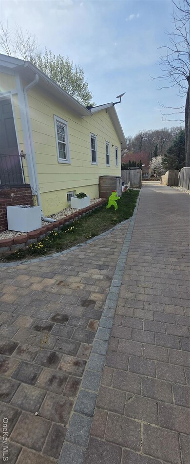 unlisted-address, Setauket, NY 11733 - photo 6