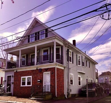 53 Brown St unit 53, Waltham, MA 02453 - photo 2