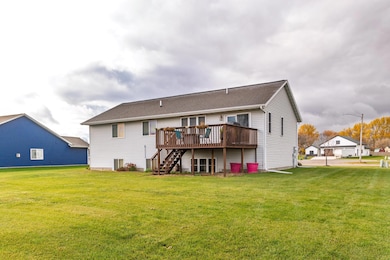 609 W 7th Ave, Osakis, MN 56360 - photo 5