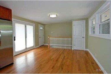 205 Amarillo Dr, Carpentersville, IL 60110 - photo 4