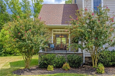 Charming porch adjoining dining room