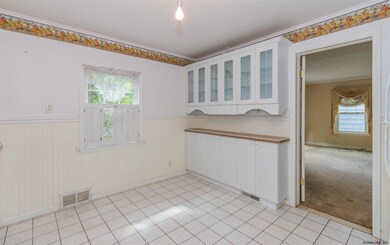 168 S Kingsboro Ave, Gloversville, NY 12078 - photo 2