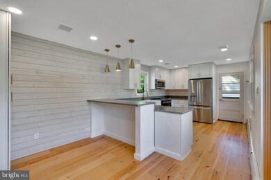 18 Lawrence Rd, Norristown, PA 19403 - photo 3