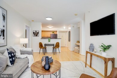 Capitol Hill Tower unit 828, Washington, DC 20003 - photo 6