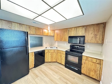 10740 43rd St N unit 401, Clearwater, FL 33762 - photo 3