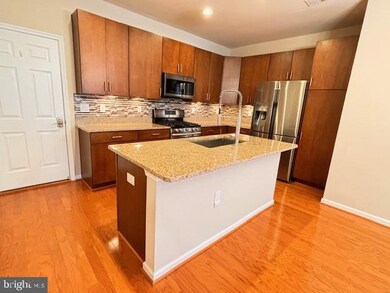 3039 Rittenhouse Cir unit 77, Fairfax, VA 22031 - photo 3