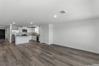 4032 Lily Glade Ln, Seguin, TX 78155 - photo 4