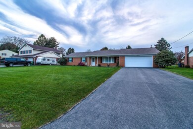 2933 Adams Dr, Chambersburg, PA 17201 - photo 3