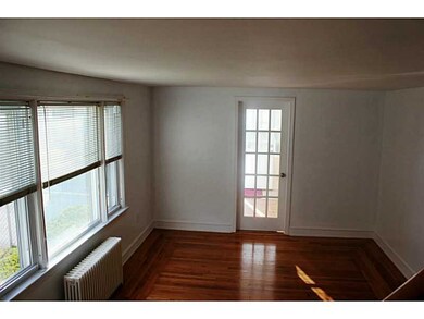 Living Room. Beautifully kept room with added eleg