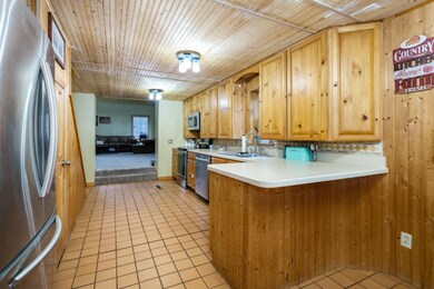 3032 Vanderbilt Ave, Portage, MI 49024 - photo 2