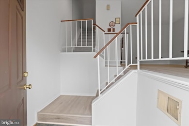 8927 Waites Way, Lorton, VA 22079 - photo 4