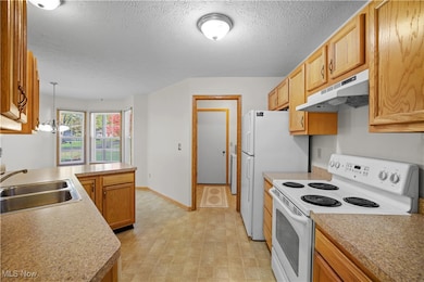 7106 Woodell Ave NE, Canton, OH 44721 - photo 6