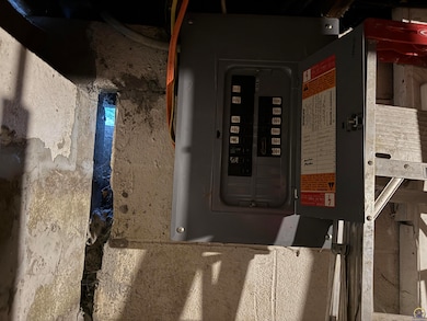 1630 SW Buchanan St, Topeka, KS 66604 - photo 5