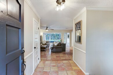 Entry/Foyer