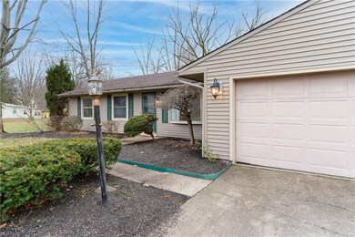 340 Buckeye Dr, Sheffield Lake, OH 44054 - photo 4