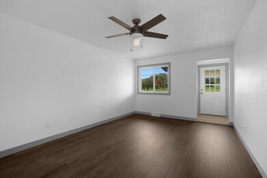 1124 Spruce Dr, La Crescent, MN 55947 - photo 3