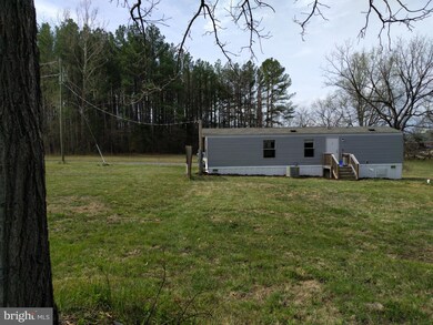 136 Flint Run Ln, Bentonville, VA 22610 - photo 2