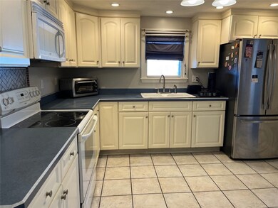 12 Sweeney Ln, Bristol, RI 02809 - photo 4