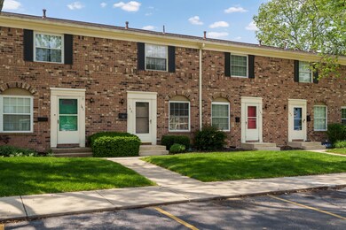 143 Tarryton Ct W_03