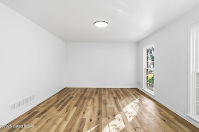 3517 Leith Ln, Louisville, KY 40218 - photo 6