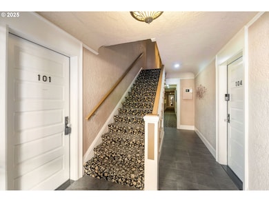 2076 NW Johnson St unit 203, Portland, OR 97209 - photo 5