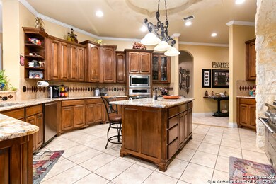 18357 Shadow Canyon Dr, Helotes, TX 78023 - photo 3