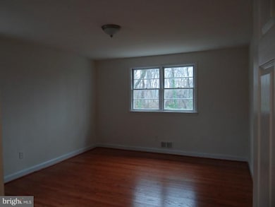 2105 Keating St, Temple Hills, MD 20748 - photo 3