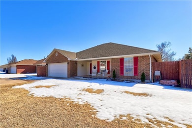 2120 NE 13th St, Moore, OK 73160 - photo 4