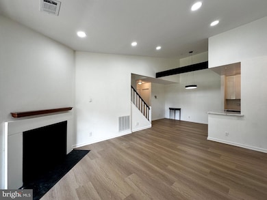 18217 Swiss Cir unit 3, Germantown, MD 20874 - photo 4