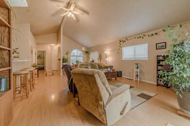 563 Mountain View Dr, Central Point, OR 97502 - photo 7