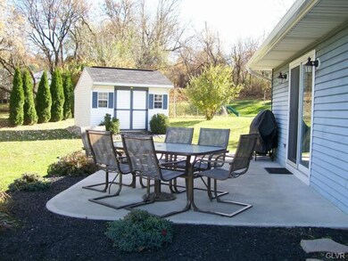 1615 Susan Cir, Easton, PA 18040 - photo 4