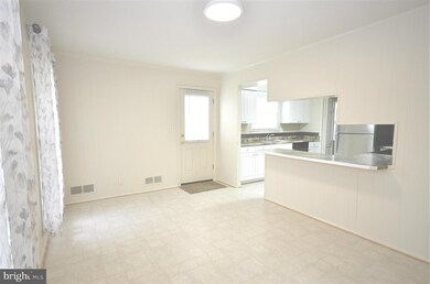 1508 Lemontree Ln, Silver Spring, MD 20904 - photo 7