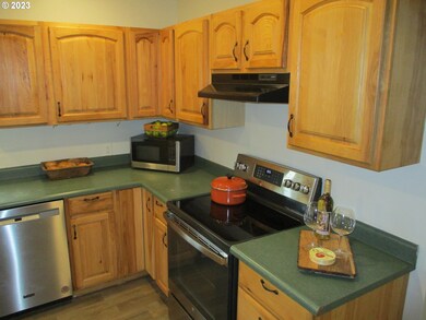 1959 E 17th Ave, Eugene, OR 97403 - photo 7