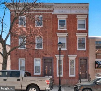 871 Hollins St, Baltimore, MD 21201 - photo 2