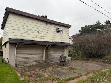 28 N 7th Ave, Iron River, MI 49935 - photo 5