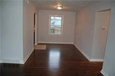 6348 Switzer Ln, Shawnee, KS 66203 - photo 3