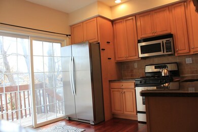 72 Exchange St unit 3, Waltham, MA 02451 - photo 4