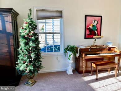 216 Sycamore Ave, Folsom, PA 19033 - photo 7