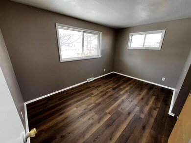 1458 Selkirk Rd, Columbus, OH 43227 - photo 4