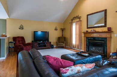 686 Bryant Rd, Manchester, NH 03109 - photo 6