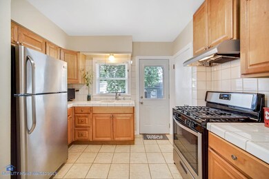 8746 Cottage Grove Ave, Highland, IN 46322 - photo 6