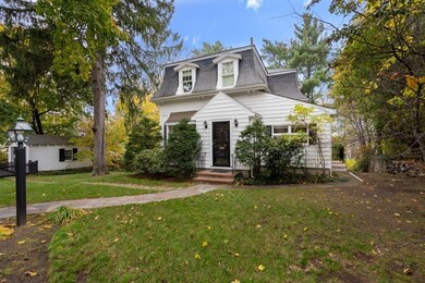 289 Walnut St, Wellesley Hills, MA 02481 - photo 2