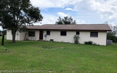 976 Lake Dr E, Lake Placid, FL 33852 - photo 6