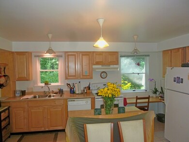 36 School St, Northampton, MA 01060 - photo 6