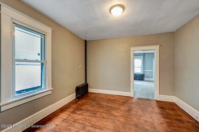 1014-1012 Jackson St 09 Large