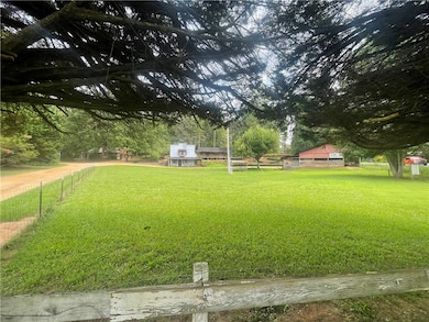 614 Village Dr, Mountain Rest, SC 29664 - photo 3