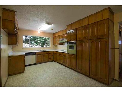 10653 Candlewood Ave, El Paso, TX 79935 - photo 5