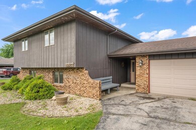 8922 Mathews St, Crown Point, IN 46307 - photo 3